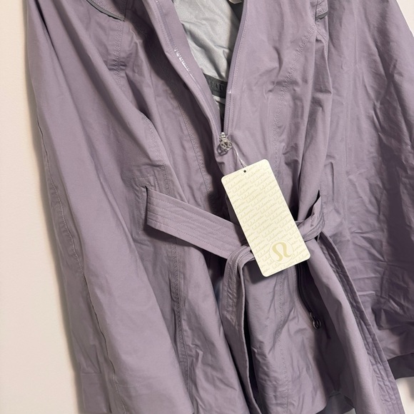 🆕 Lululemon RARE See Me Ride Poncho - Lavender Grey - Picture 7 of 11